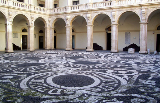 csm_Univ_Catania_Palazzo_centrale_Cortile_2c8c11f932