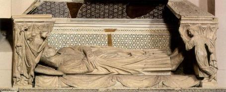 arnolfo-di-cambio-tomb-of-cardinal-de-braye-detail-11